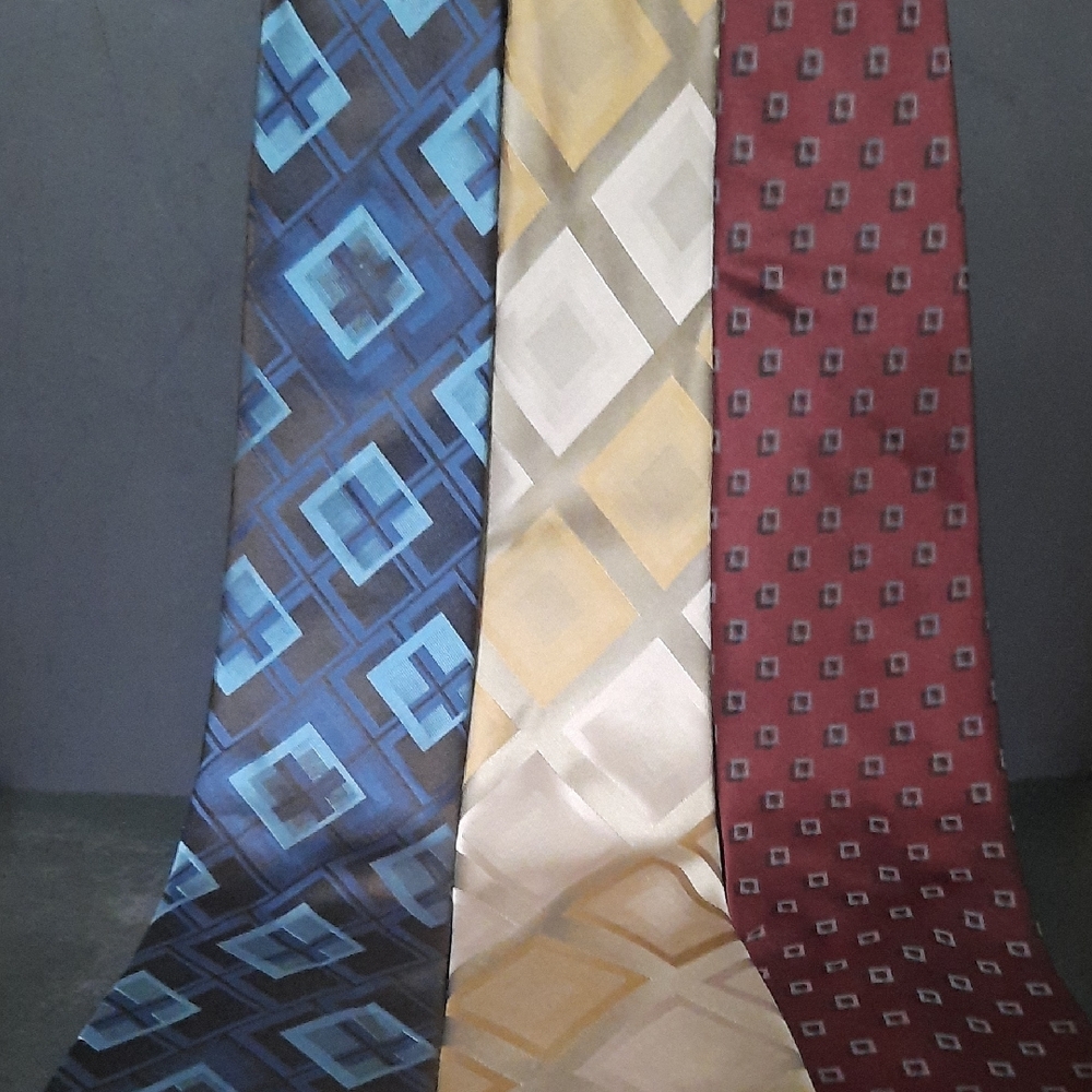 Van Heusen Men's Tie Set - Blue, Gold, and Burgundy